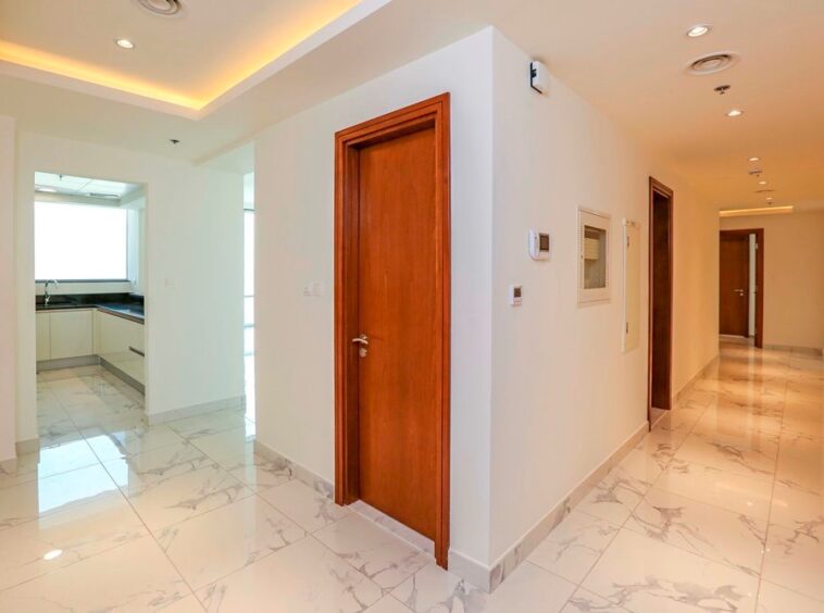 Apartments for sale in meera tower