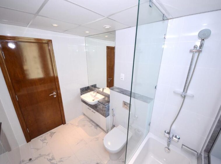Apartments for sale in meera tower
